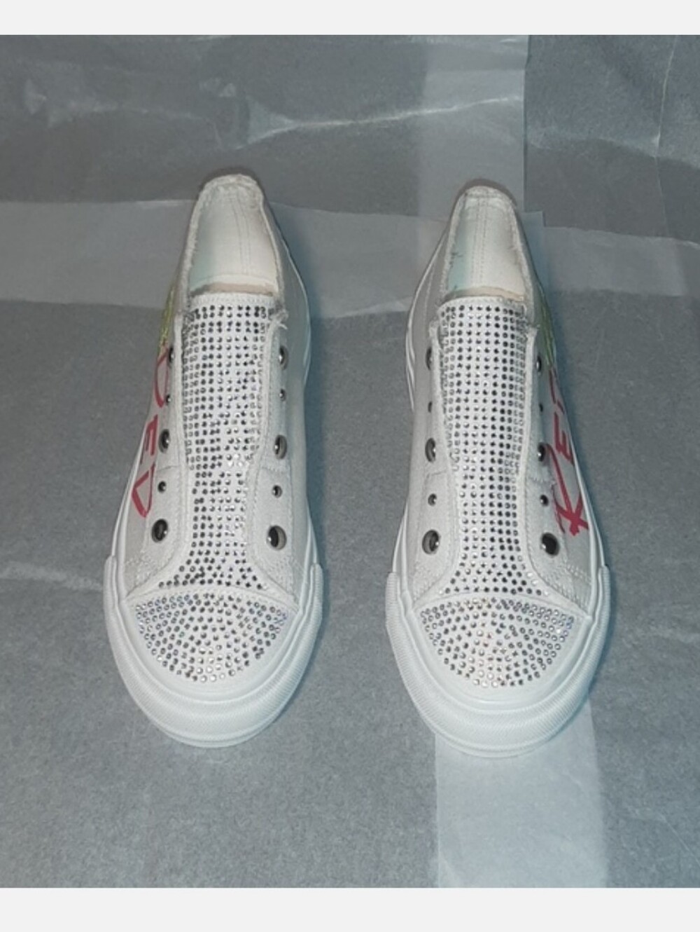🚨 Ecko Red Sneakers, Brand NEW  Women size 6 = 4.5Y